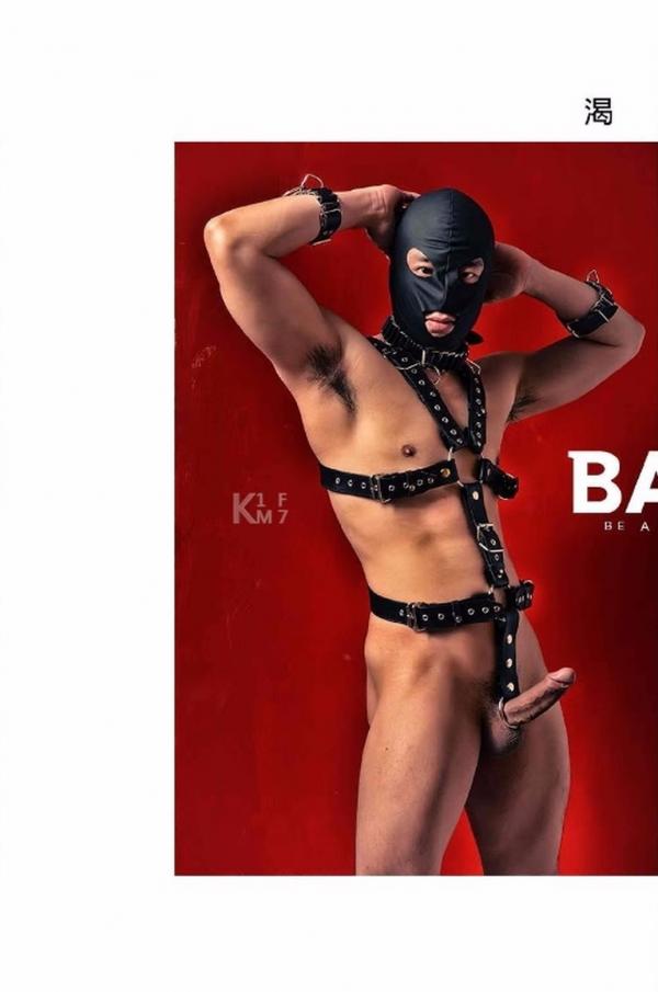 BE-A-MODEL-1-創刊號-X-ISSUE-面具男的情慾世界